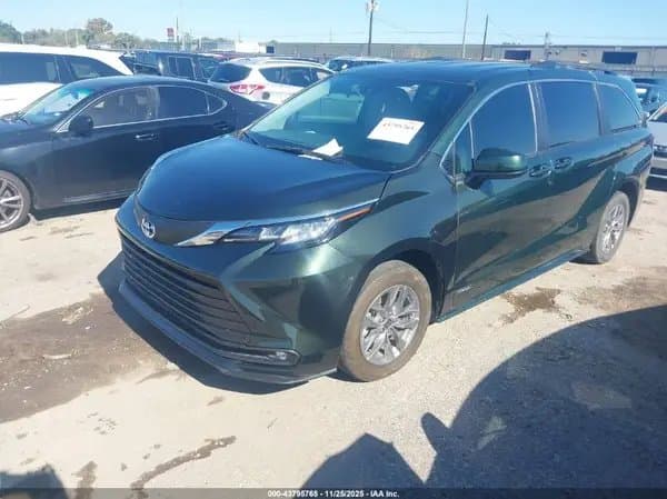 Toyota Sienna 2021