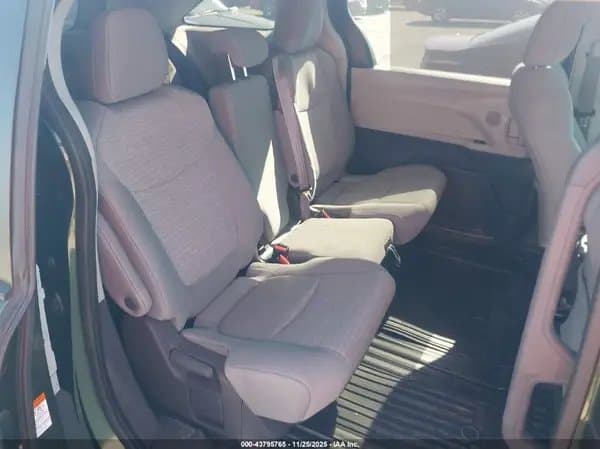 Toyota Sienna 2021