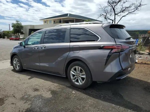 Toyota Sienna 2021