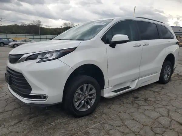 Toyota Sienna 2022