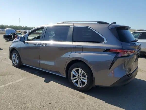 Toyota Sienna 2022