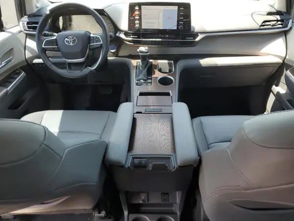 Toyota Sienna 2022