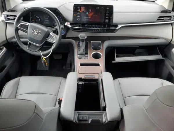 Toyota Sienna 2022