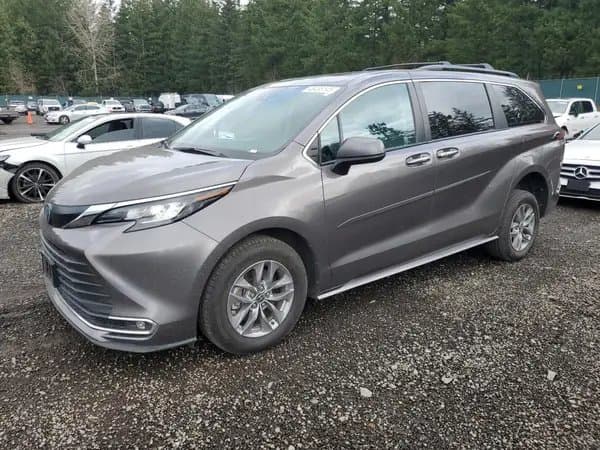 Toyota Sienna 2022