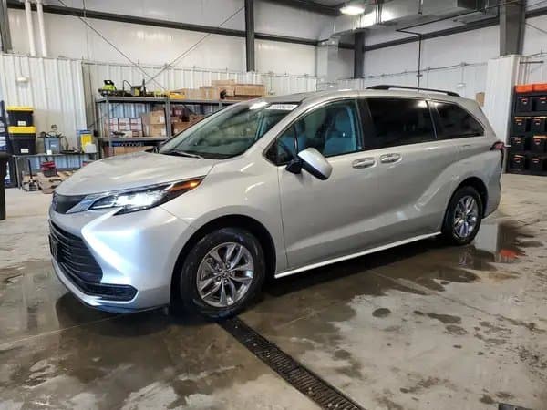 Toyota Sienna 2022