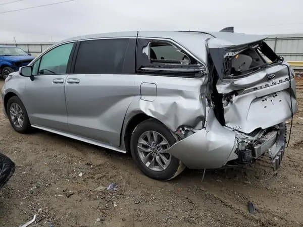 Toyota Sienna 2023