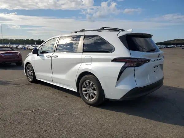 Toyota Sienna 2024