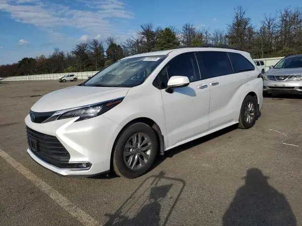 Toyota Sienna 2024