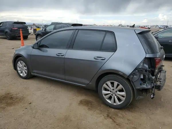 Volkswagen Golf 2021