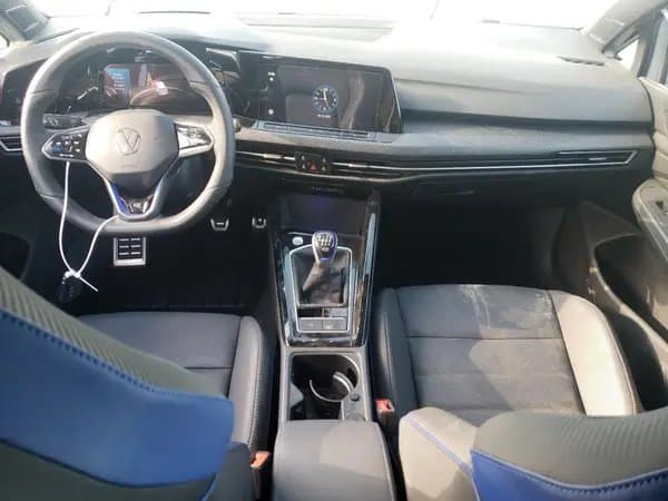 Volkswagen Golf 2024