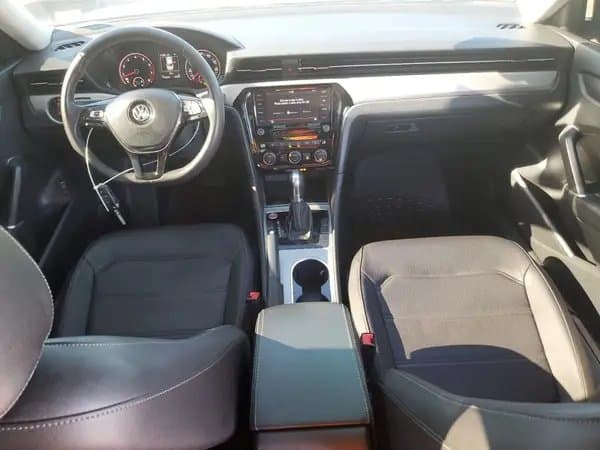 Volkswagen Passat 2021