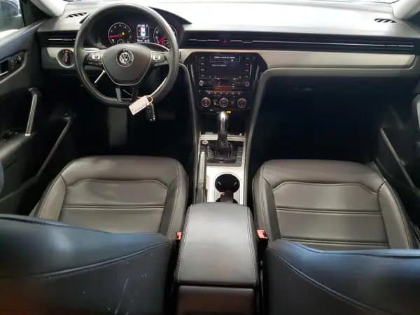 Volkswagen Passat 2021