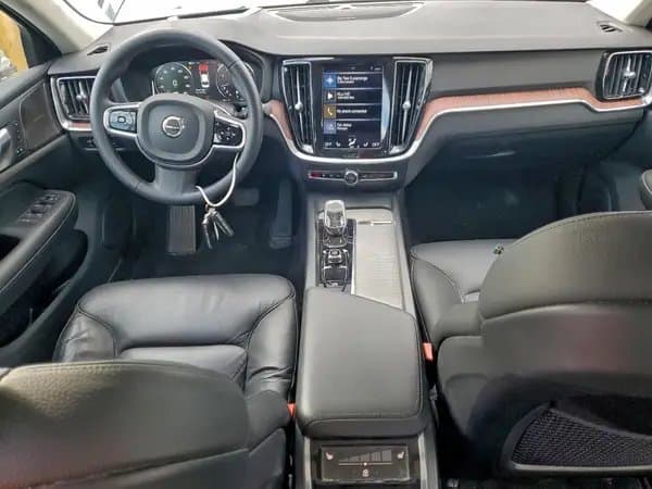 Volvo S60 2022