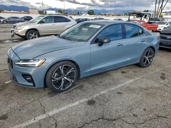 Volvo S60 2022
