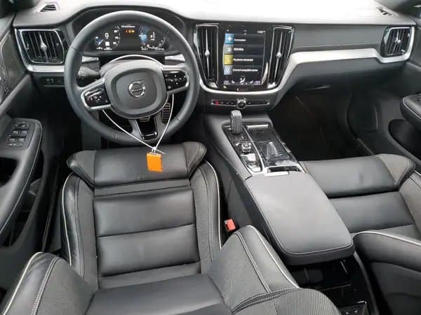 Volvo S60 2022