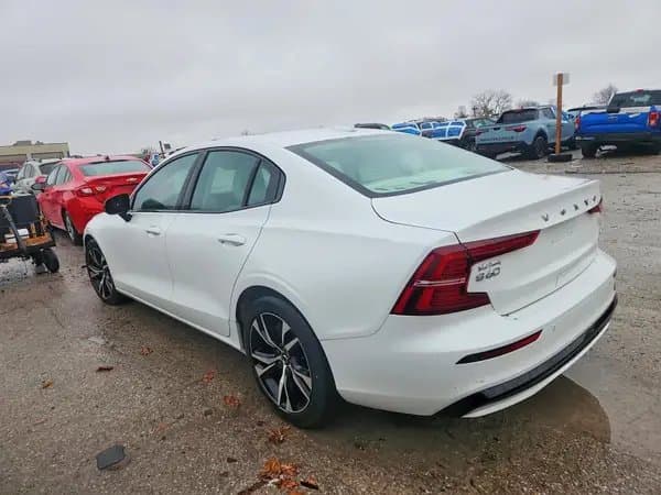 Volvo S60 2023