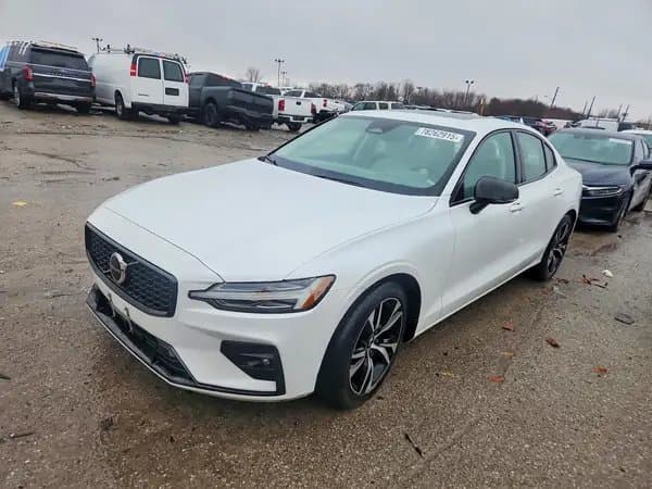 Volvo S60 2023