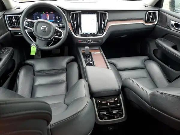 Volvo S60 2024