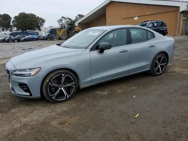 Volvo S60 2024