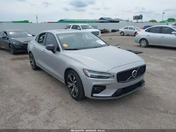 Volvo S60 2024