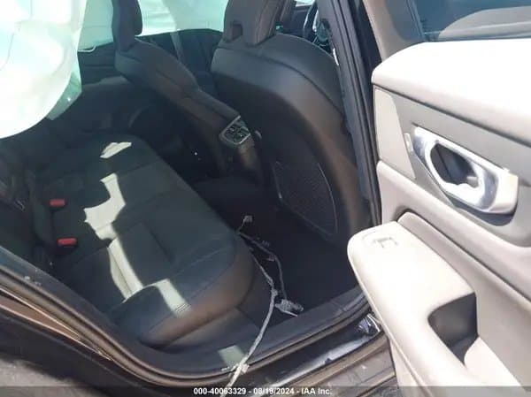 Volvo S60 2024