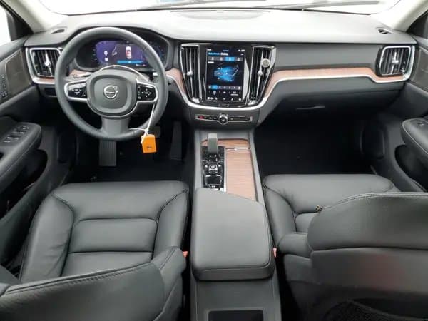 Volvo S60 2024
