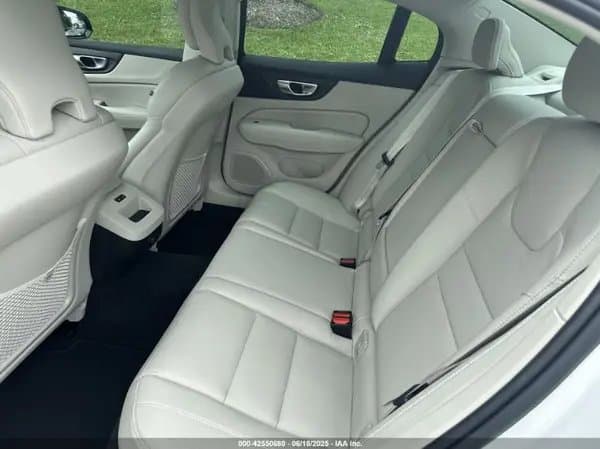 Volvo S60 2024