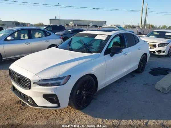 Volvo S60 2024