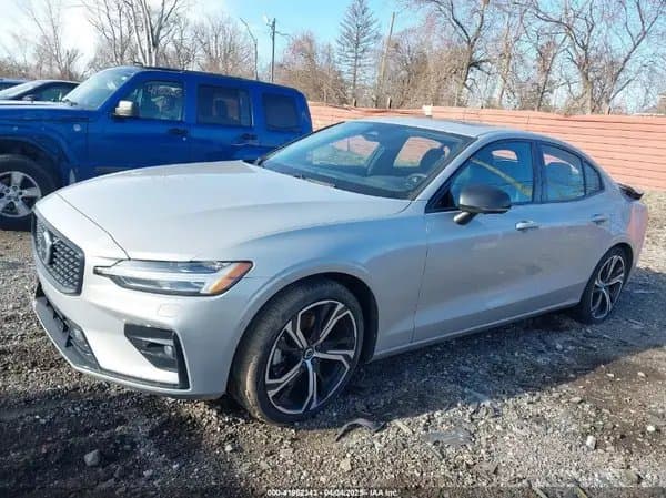 Volvo S60 2024