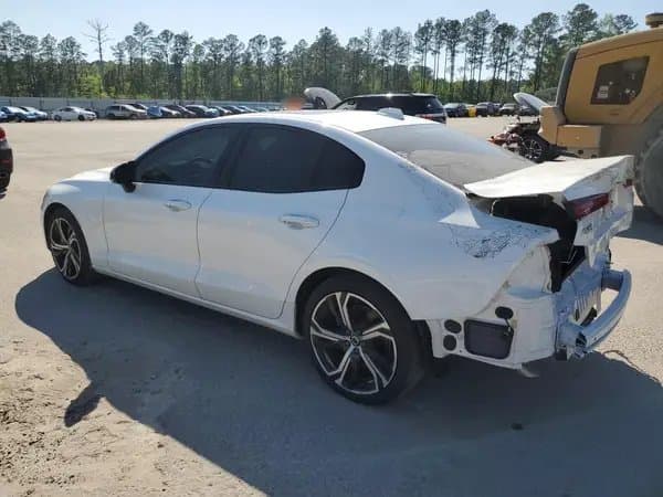 Volvo S60 2024