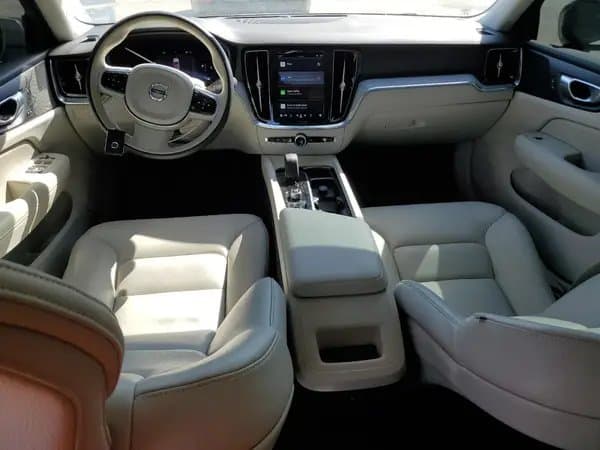 Volvo S60 2024