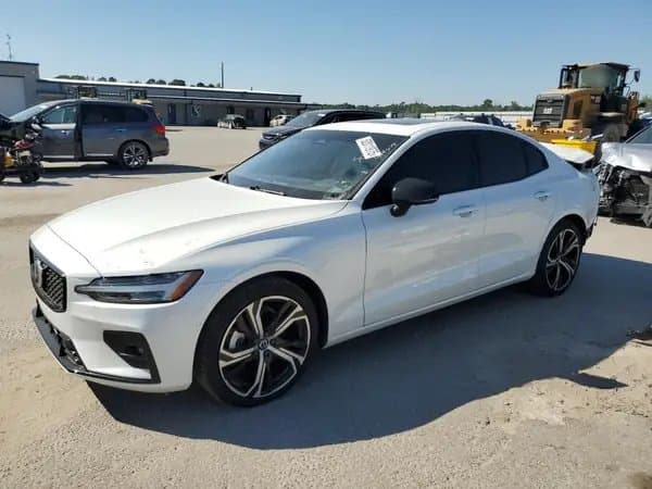 Volvo S60 2024