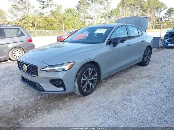 Volvo S60 2024