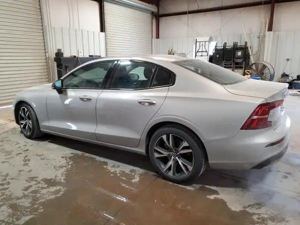 Volvo S60 2025