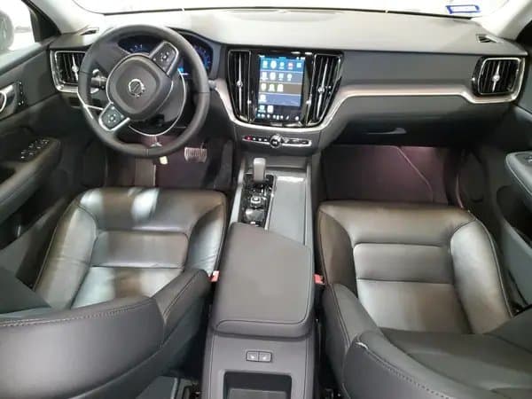 Volvo S60 2025
