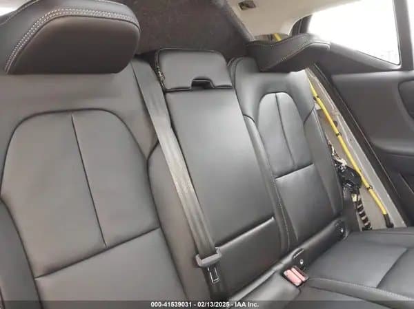 Volvo Xc40 2025