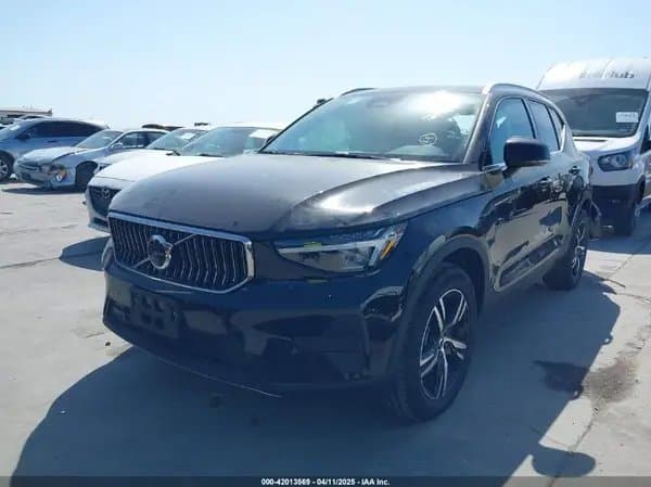 Volvo Xc40 2025