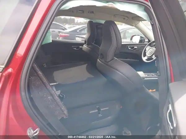 Volvo Xc60 2025