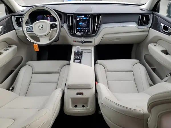 Volvo Xc60 2025